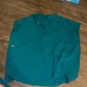 XS collared figs top